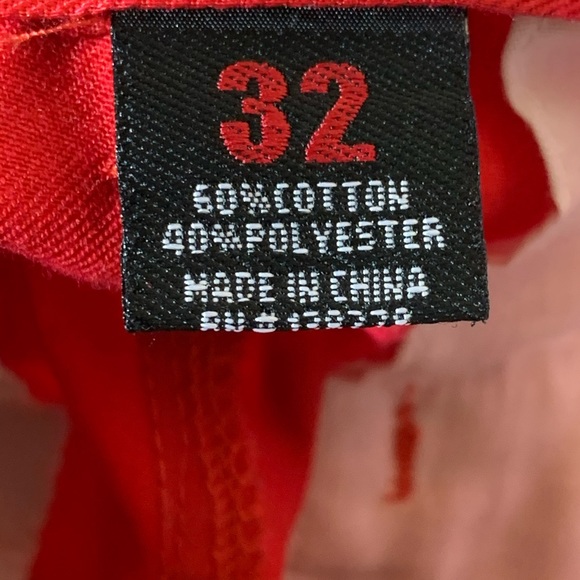 Urban Label Red Cargo Shorts - 32 - Picture 4 of 5